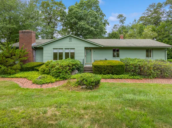 34 Birchwood Road, North Branford, CT 06472