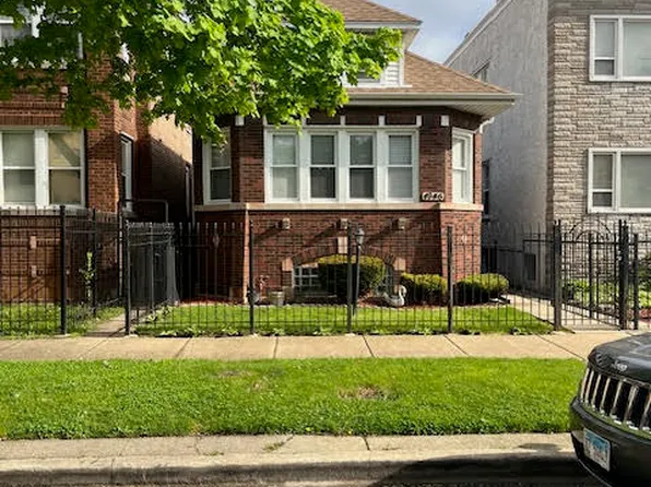 4946 W Walton St, Chicago, IL 60651