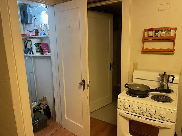 409 E Lamme St #B — Photo 17