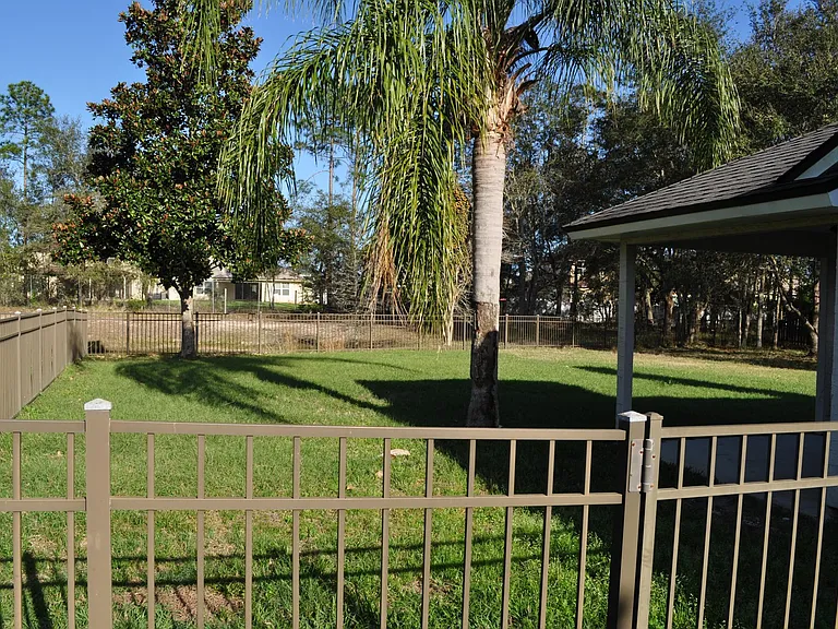 Side view - Left side