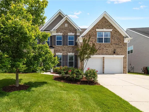 4438 Saddlewood Club Dr, High Point, NC 27265