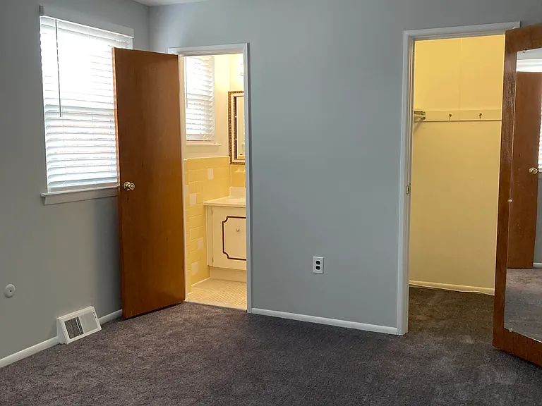 2102 Emerson St #1 — Photo 7