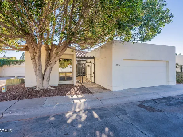 225 W DENTON Lane, Phoenix, AZ 85013