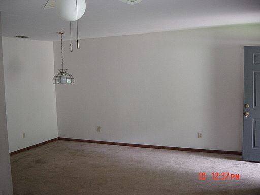 3rd image of 2022 Gardenbrook Ln