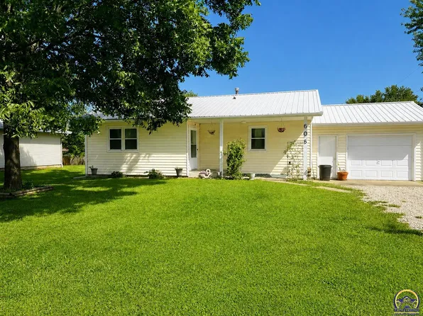 606 W North St, Carbondale, KS 66414