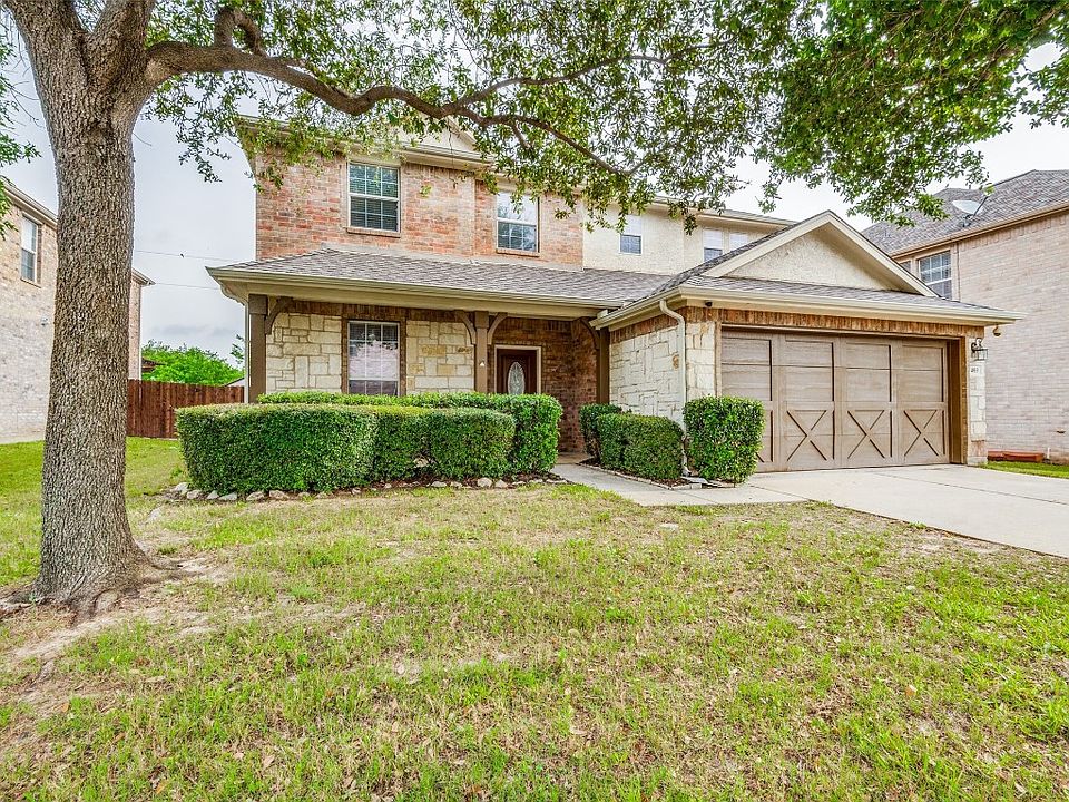 1st image of 403 Serenade Ln
