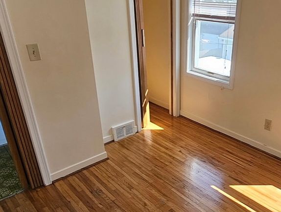 5th image of 46 Woodward Ave Floor 2