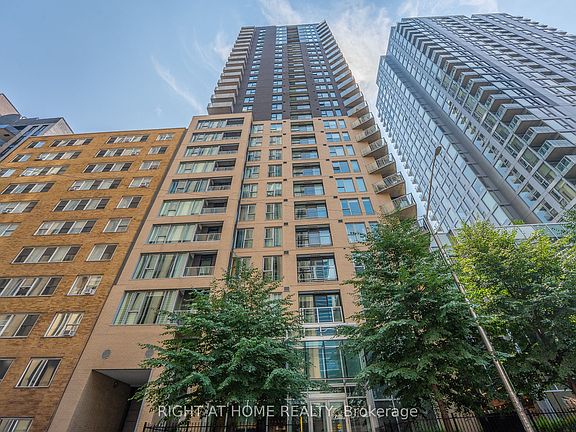 4th image of 40 Nepean St #1902