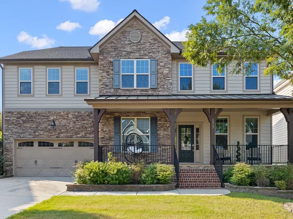5032 Trembath Ln, Cary, NC 27519
