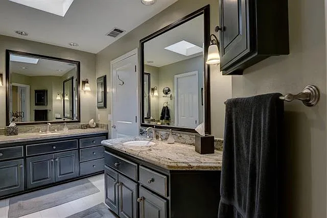 826 Parma Way — Photo 15