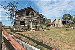 4th image of 2748 Critz Ln