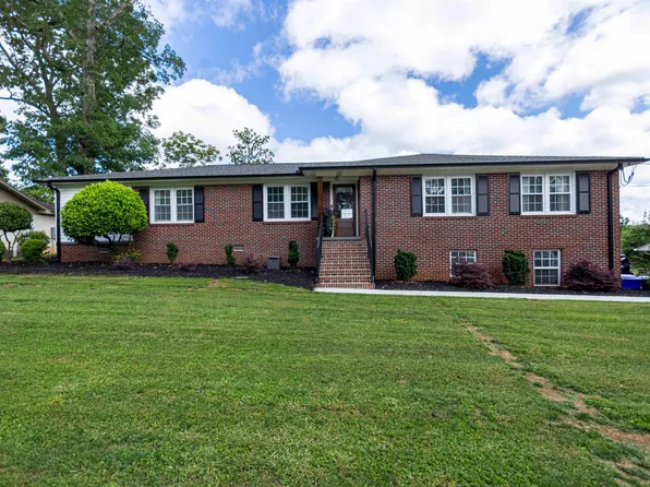 22 Lockwood Ave, Greenville, SC 29607