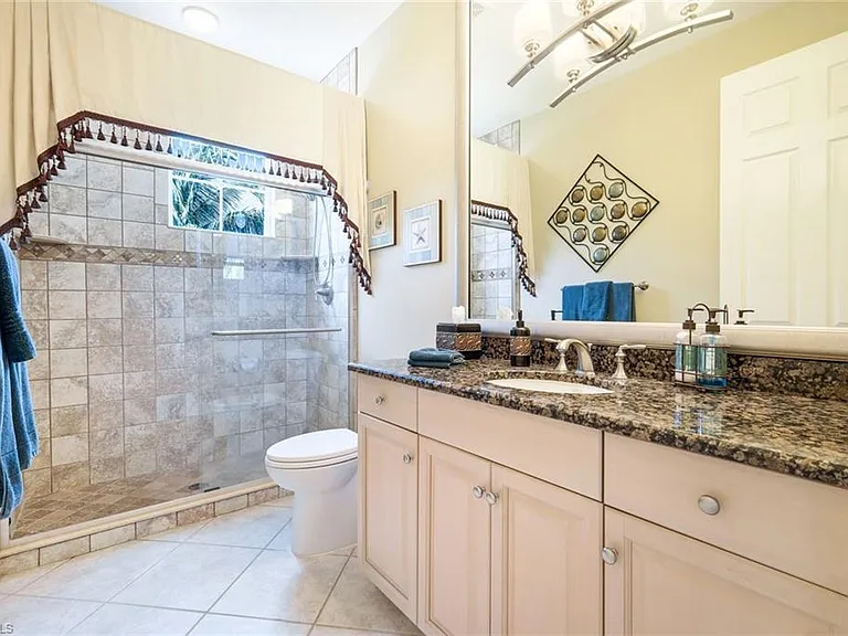 2826 Tiburon Blvd E #103 — Photo 13