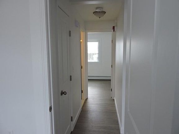 4th image of 425 Warren Ave APT 4