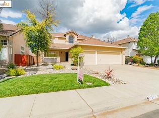 915 Crescent Dr, Brentwood, CA