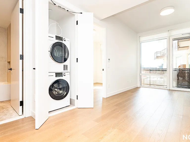 828 Metropolitan Ave #5E — Photo 4
