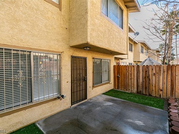 4th image of 2260 Tall Pine Dr #2260