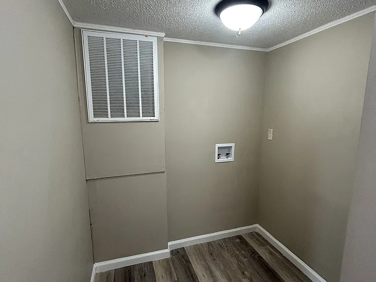 202 Zackary St — Photo 6