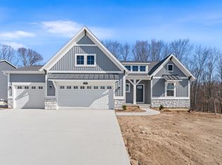 3275 Hollace Dr, Jenison, MI