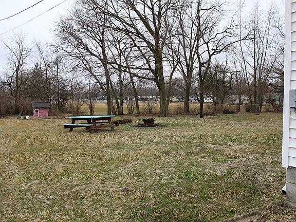 2nd image of 211 Yount Ave