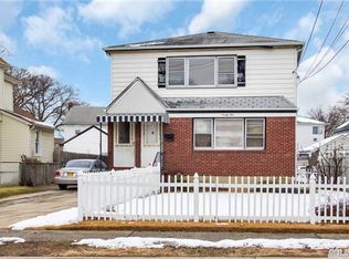 91 E Mineola Ave, Valley Stream, NY 11580