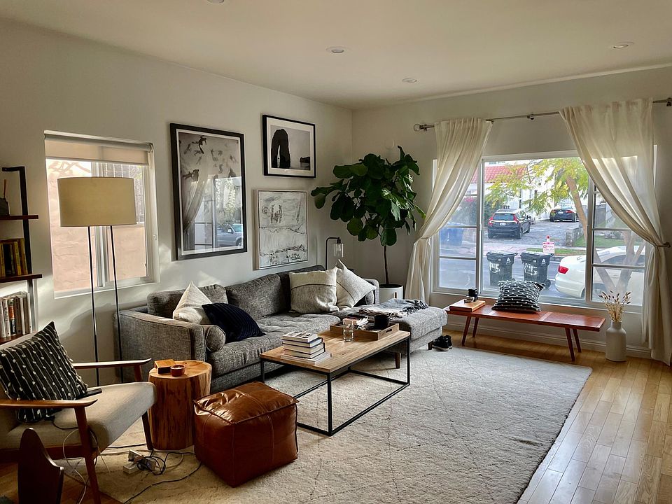 2nd image of 441 N Ogden Dr