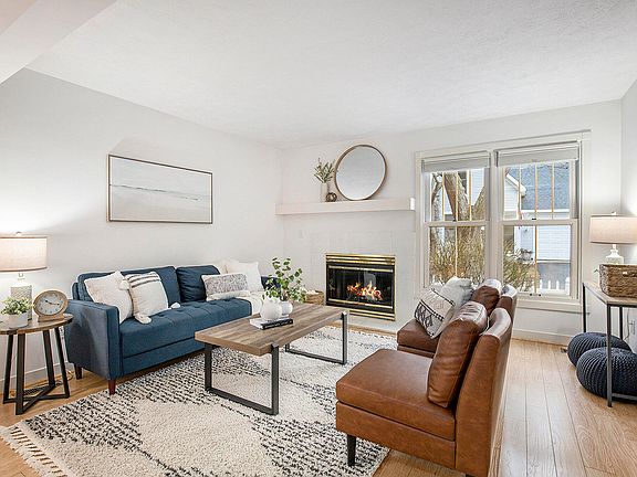 5th image of 2066 S Shore Dr