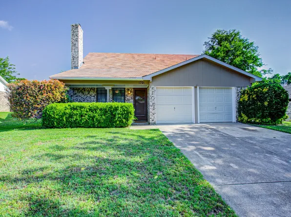 1701 Edge Hill Rd, Benbrook, TX 76126