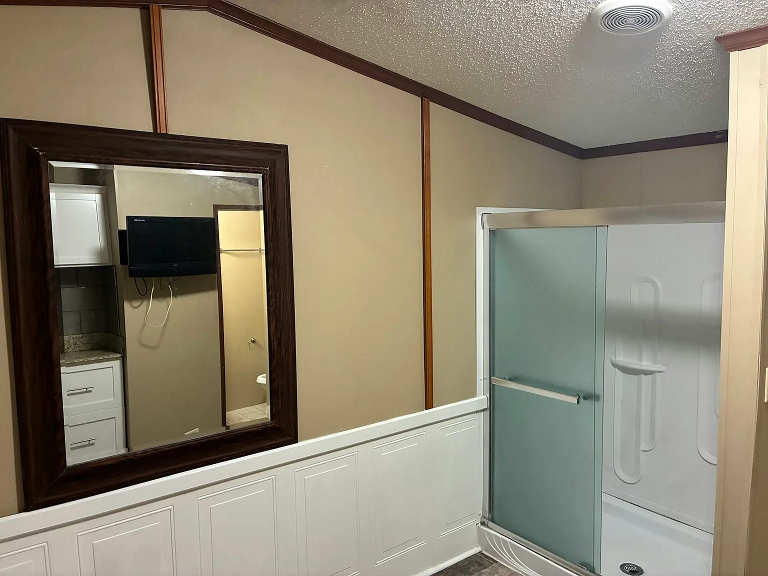 327 Shanklin Road, Unit c — Photo 3