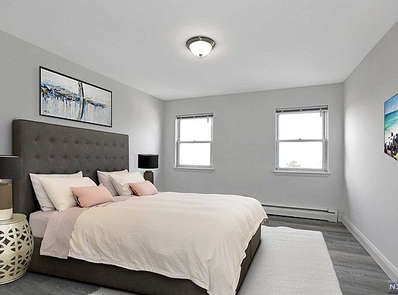 2nd image of 570 Fairview Ave APT 16