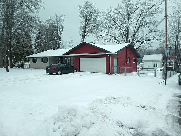 2nd image of 200 Roberts Rd