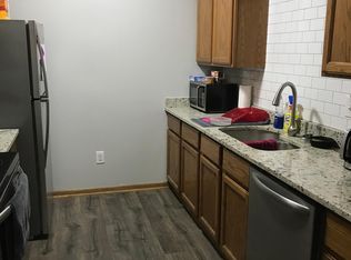S67W19150 Steeplechase Dr, Muskego, WI 53150