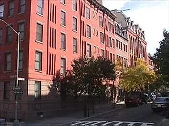 55 Poplar Street in Brooklyn Heights