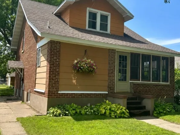 513 N Michigan St, Prairie Du Chien, WI 53821