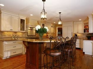 400 Beechwood Rd, Ridgewood, NJ 07450