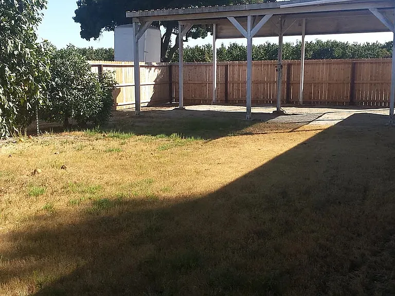 11586 S Smith Ave — Photo 14