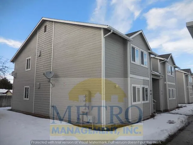 2 bed, 1000 sqft, $1,350 — Photo 1
