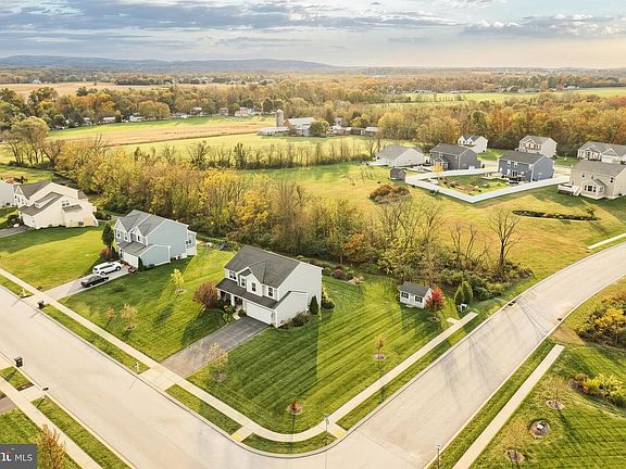 3rd image of 248 Jessica Dr