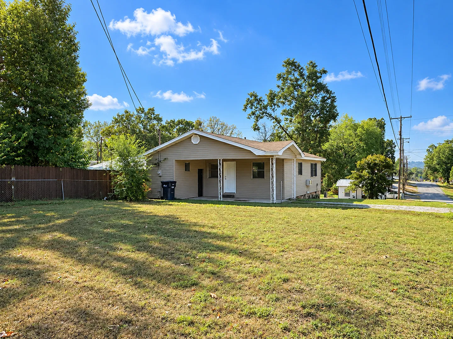 2 Bed/ 1 Bath Home Batesville — Photo 2