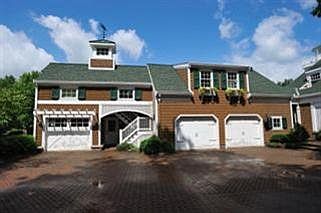 3rd image of 415 Newport Dr