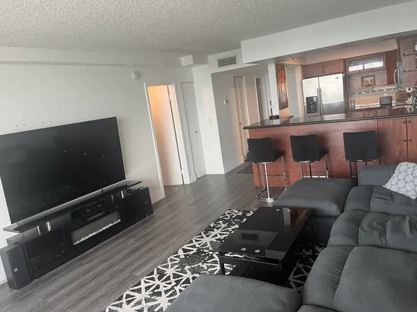 13499 Biscayne Blvd APT 1212, North Miami, FL 33181