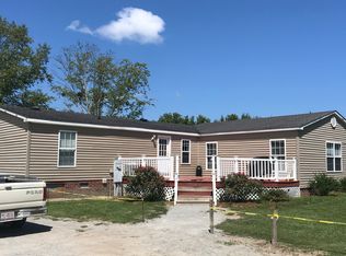 185 Webb Rd, Lake Waccamaw, NC 28450