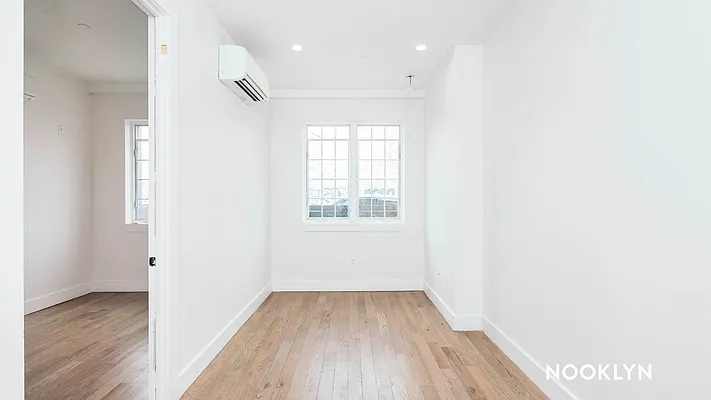 Rented by Nooklyn NYC LLC | media 22