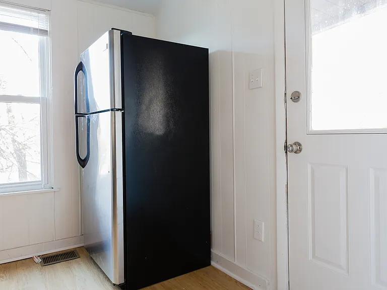 321 Seward St — Photo 8