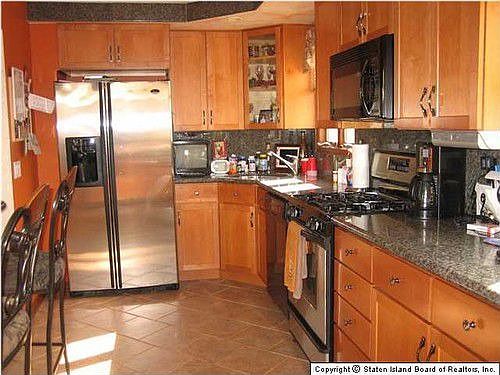 2nd image of 362 Buel Ave