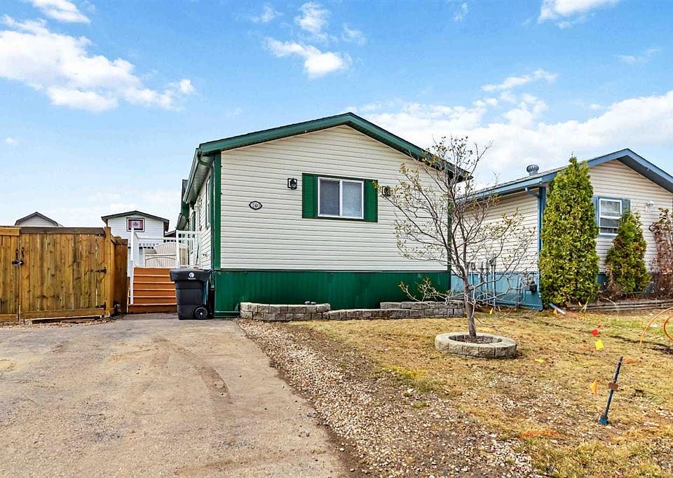 1st image of 240 NW McKinlay Cres