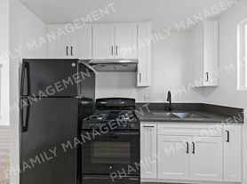415 Cottage Home St
