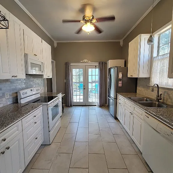 106 S Capitol Pkwy — Photo 10