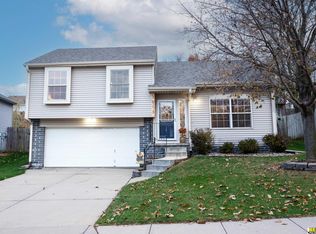 7913 Bauman Ave, Omaha, NE 68122