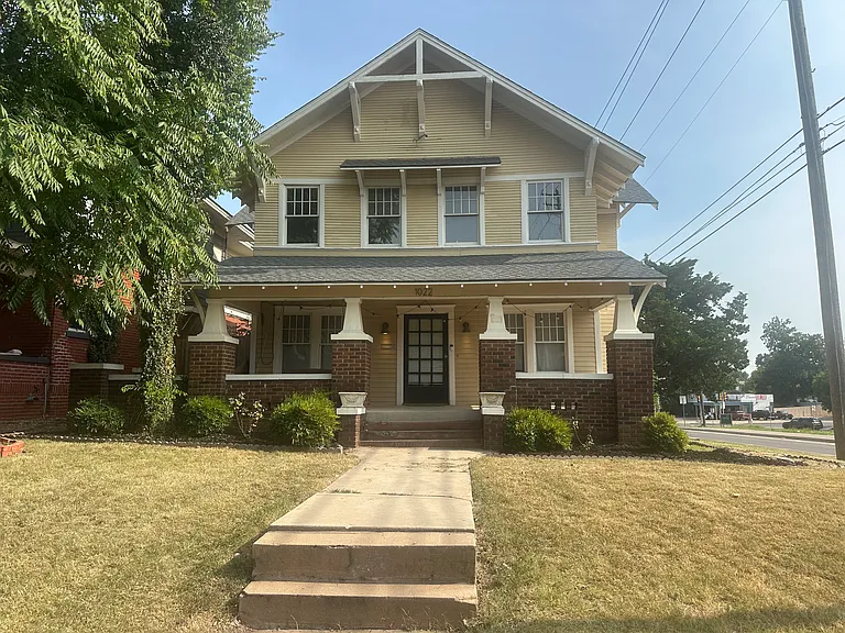 1022 NW 17th St — Photo 1